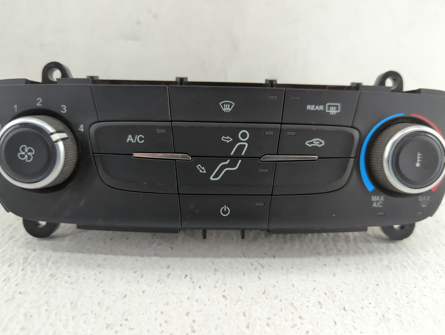 2015-2018 Ford Focus Climate Control Module Temperature AC/Heater Replacement P/N:F1ET-19980-LJ F1ET-19980-JF Fits OEM Used 