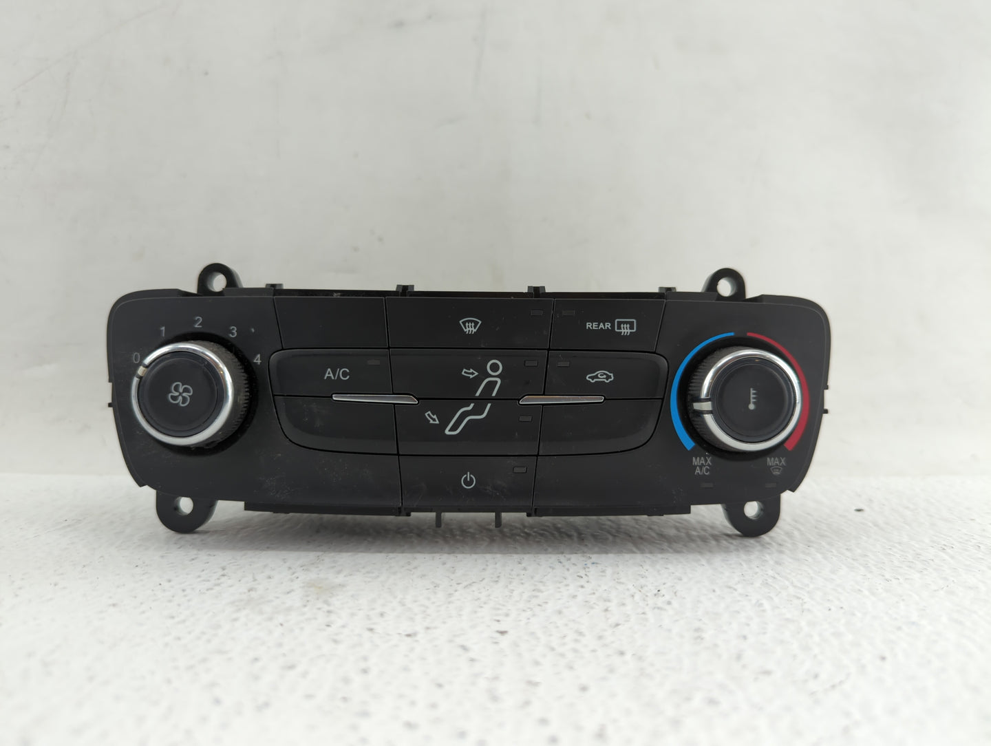 2015-2018 Ford Focus Climate Control Module Temperature AC/Heater Replacement P/N:F1ET-19980-LJ F1ET-19980-JF Fits OEM Used 
