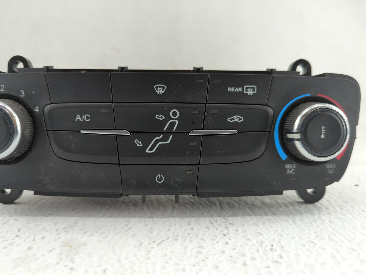 2015-2018 Ford Focus Climate Control Module Temperature AC/Heater Replacement P/N:F1ET-19980-LJ F1ET-19980-JF Fits OEM Used 