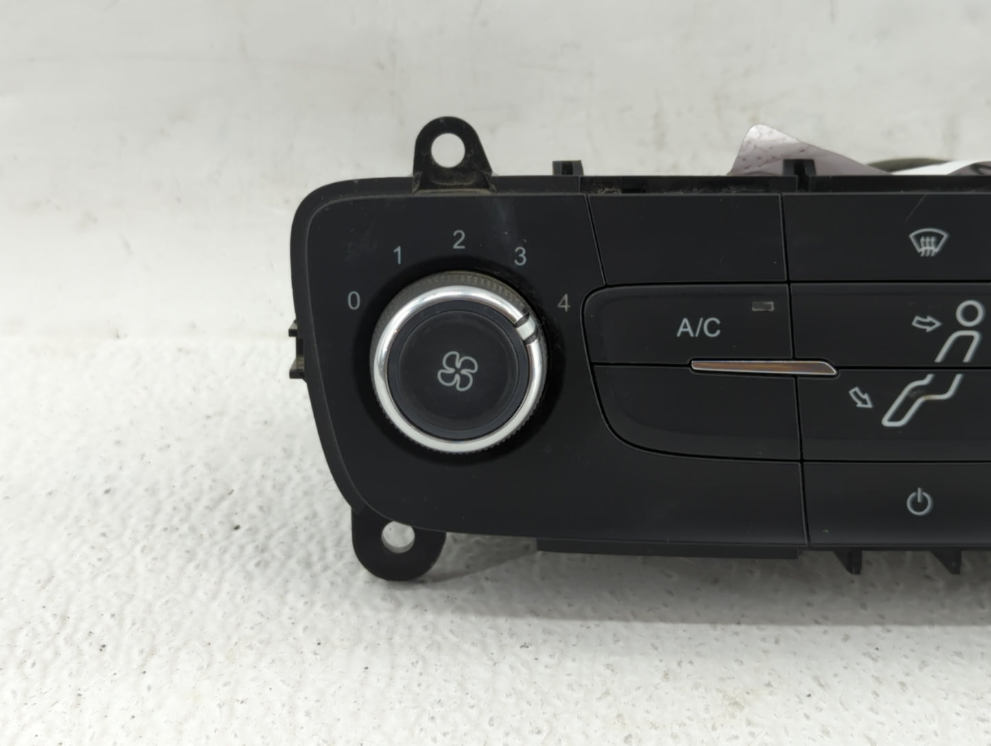 2015-2018 Ford Focus Climate Control Module Temperature AC/Heater Replacement P/N:F1ET-19980-LJ F1ET-19980-JF Fits OEM Used 