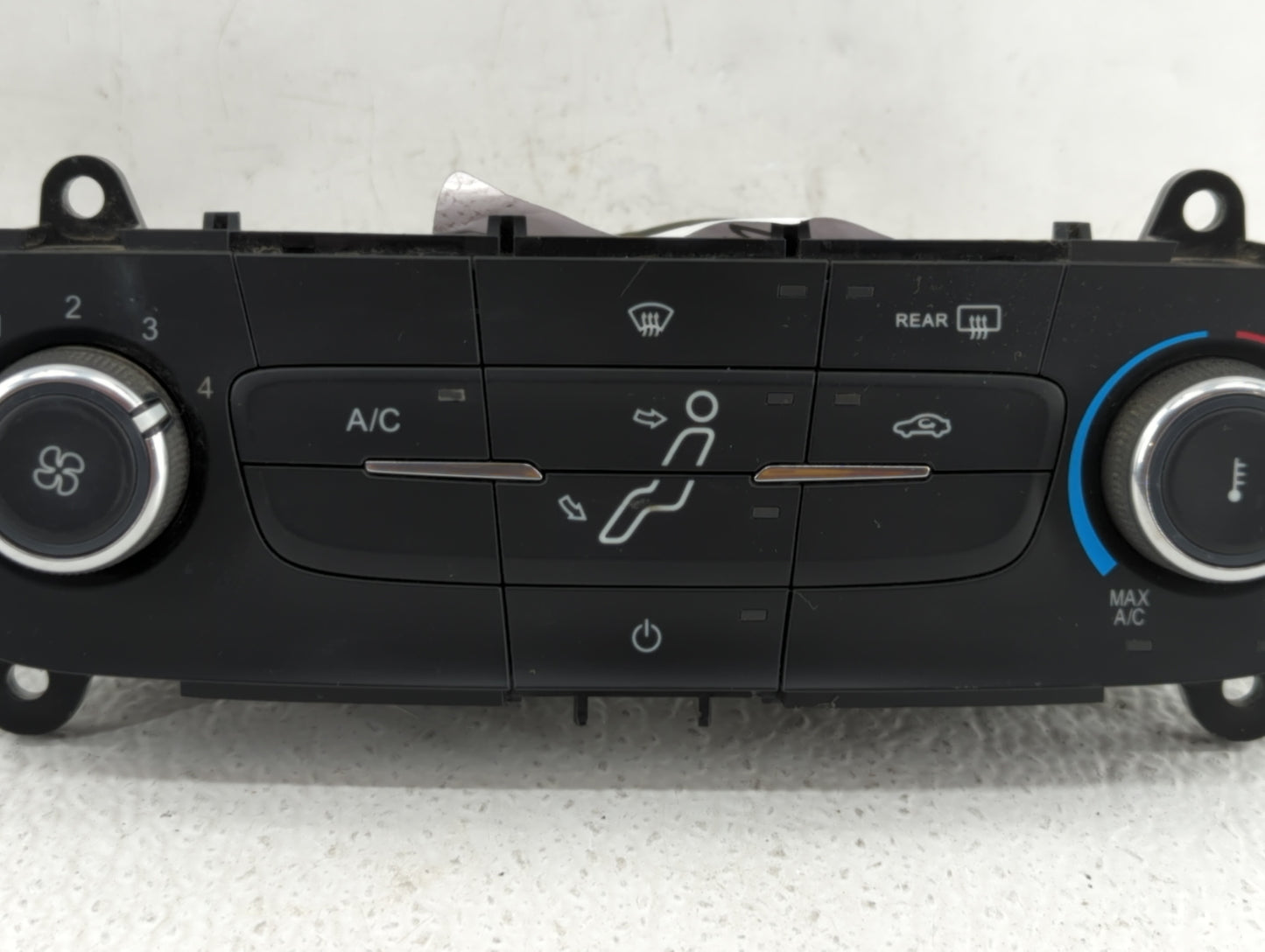 2015-2018 Ford Focus Climate Control Module Temperature AC/Heater Replacement P/N:F1ET-19980-LJ F1ET-19980-JF Fits OEM Used 