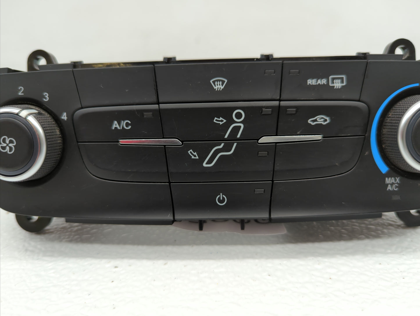 2015-2018 Ford Focus Climate Control Module Temperature AC/Heater Replacement P/N:F1ET-19980-JG F1ET-19980-LJ Fits OEM Used 