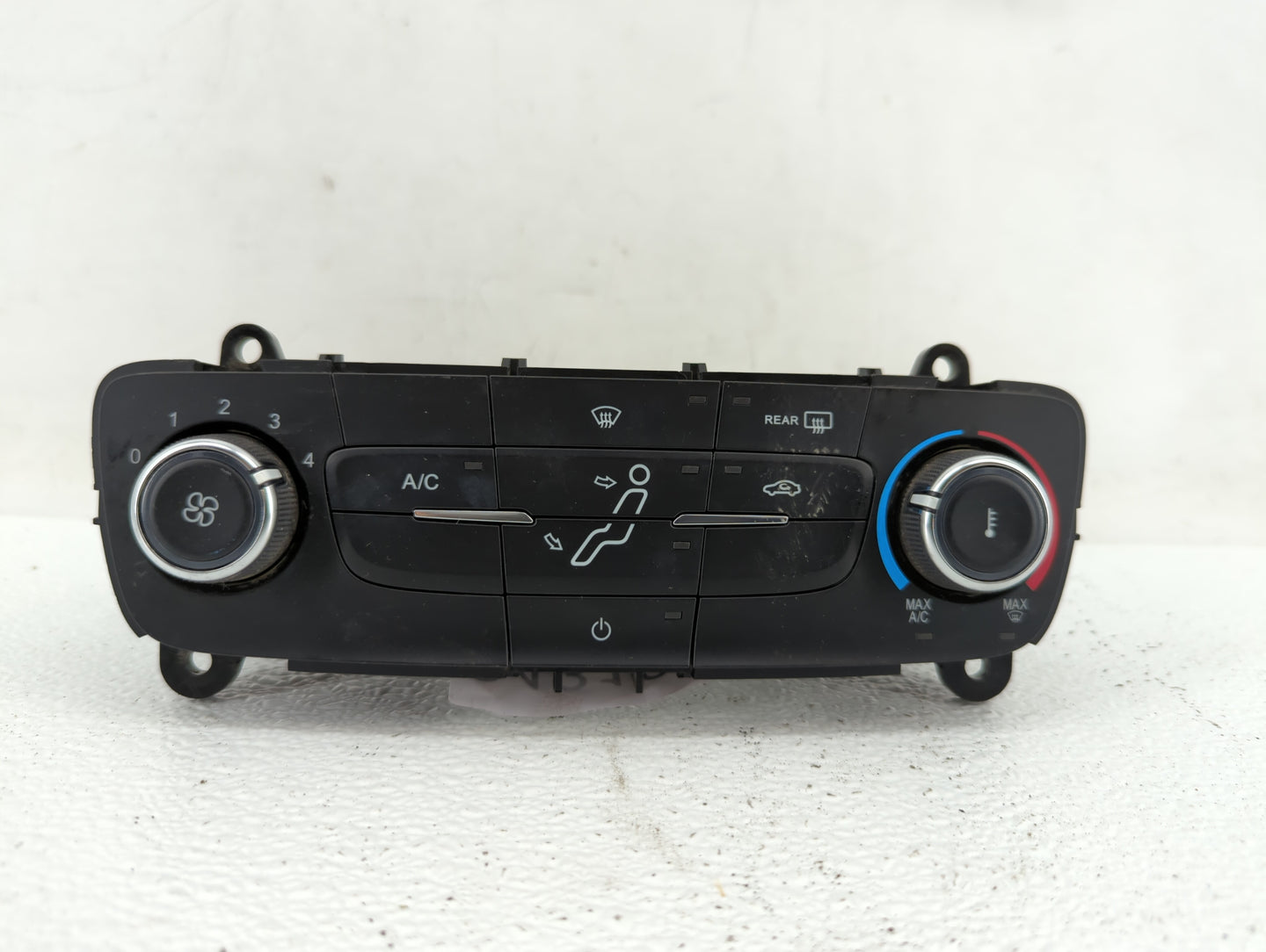 2015-2018 Ford Focus Climate Control Module Temperature AC/Heater Replacement P/N:F1ET-19980-JG F1ET-19980-LJ Fits OEM Used 