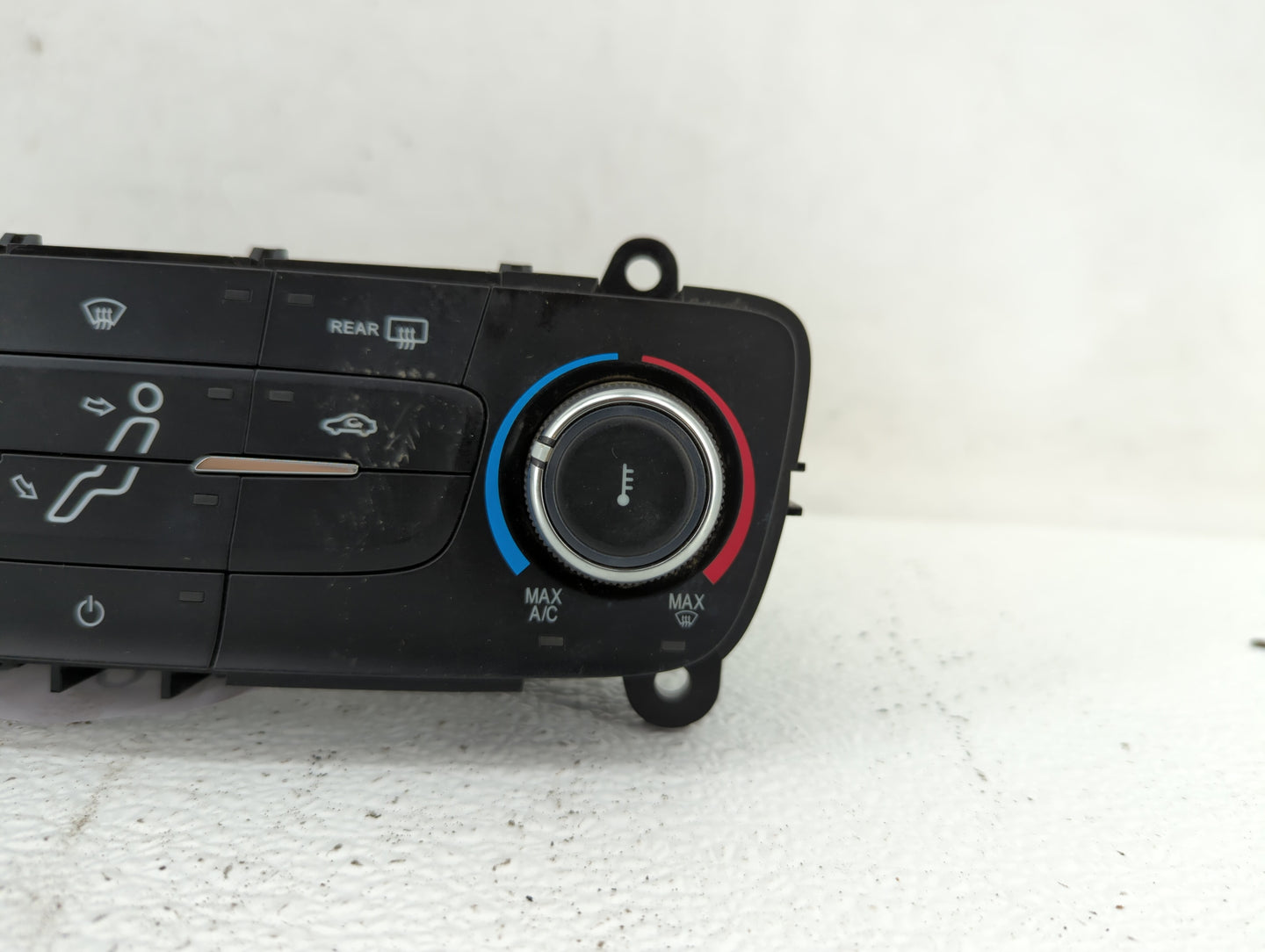 2015-2018 Ford Focus Climate Control Module Temperature AC/Heater Replacement P/N:F1ET-19980-JG F1ET-19980-LJ Fits OEM Used 