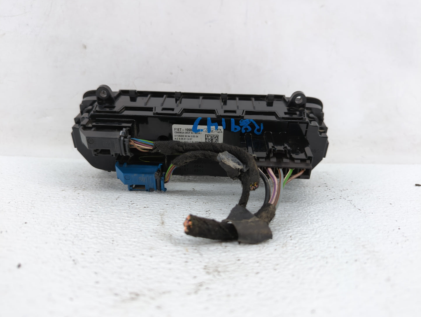 2015-2018 Ford Focus Climate Control Module Temperature AC/Heater Replacement P/N:F1ET-19980-JG F1ET-19980-LJ Fits OEM Used 