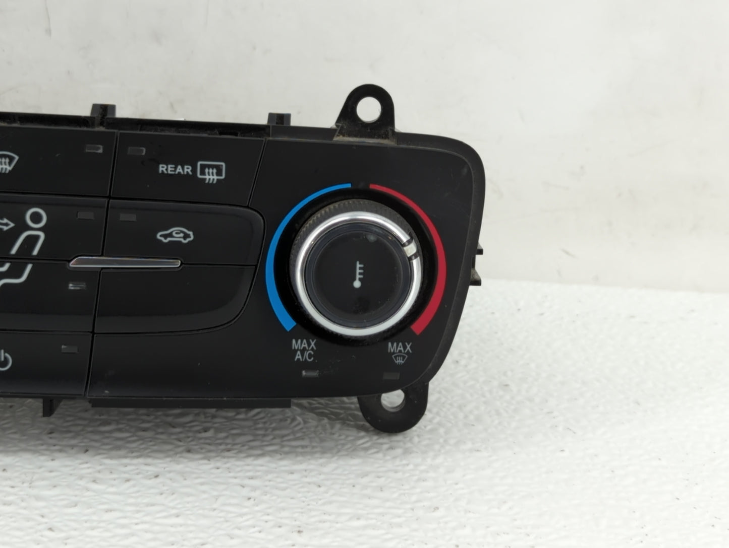 2015-2018 Ford Focus Climate Control Module Temperature AC/Heater Replacement P/N:F1ET-19980-JG F1ET-19980-LJ Fits OEM Used 