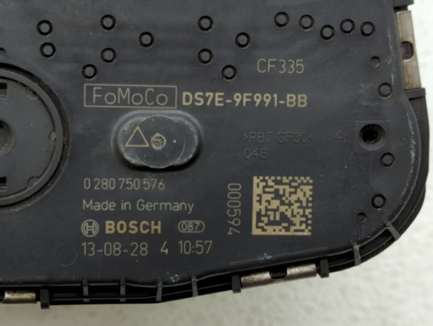 2014-2018 Ford Focus Throttle Body P/N:DS7E-9F991-BB Fits Fits 2014 2015 2016 2017 2018 2019 OEM Used Auto Parts - Oemusedau