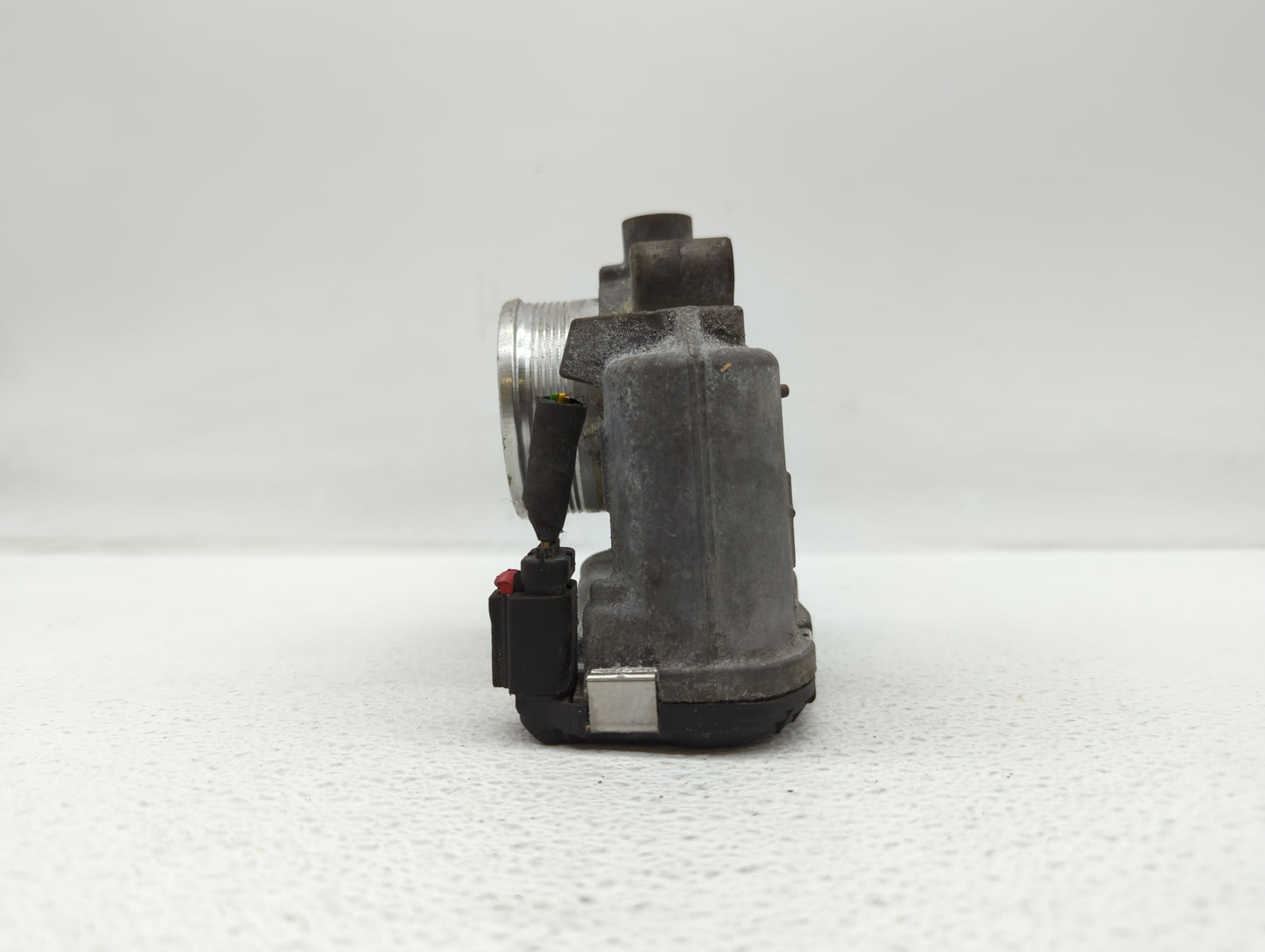 2014-2018 Ford Focus Throttle Body P/N:DS7E-9F991-BB Fits Fits 2014 2015 2016 2017 2018 2019 OEM Used Auto Parts - Oemusedau