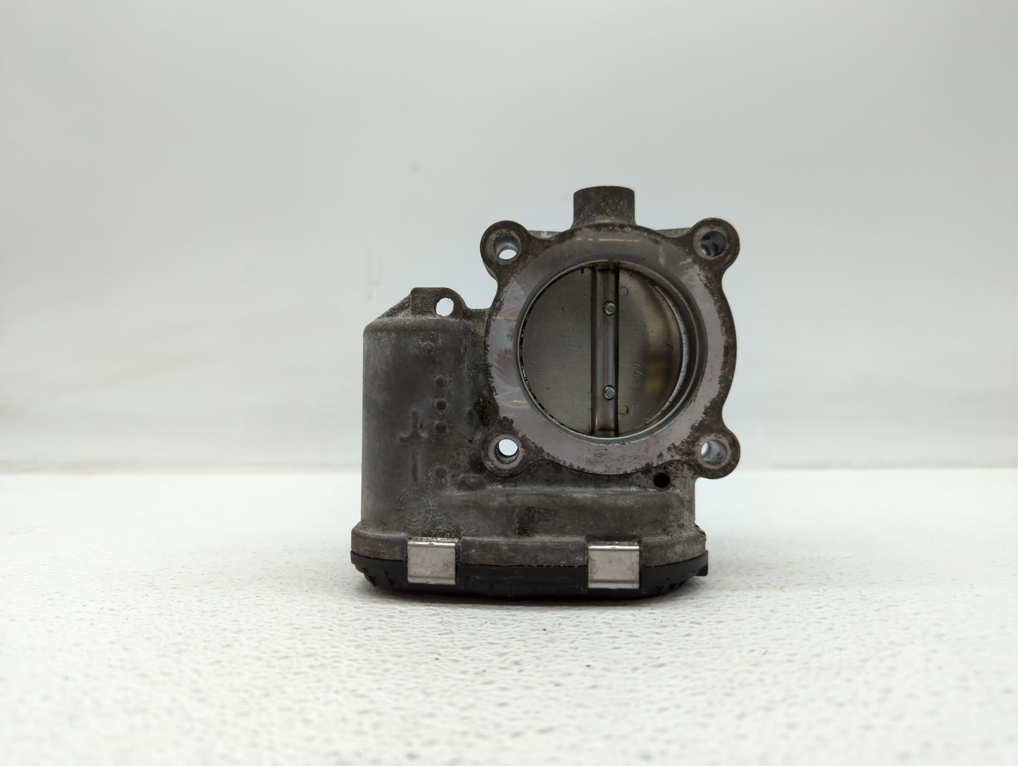 2014-2018 Ford Focus Throttle Body P/N:DS7E-9F991-BB Fits Fits 2014 2015 2016 2017 2018 2019 OEM Used Auto Parts - Oemusedau