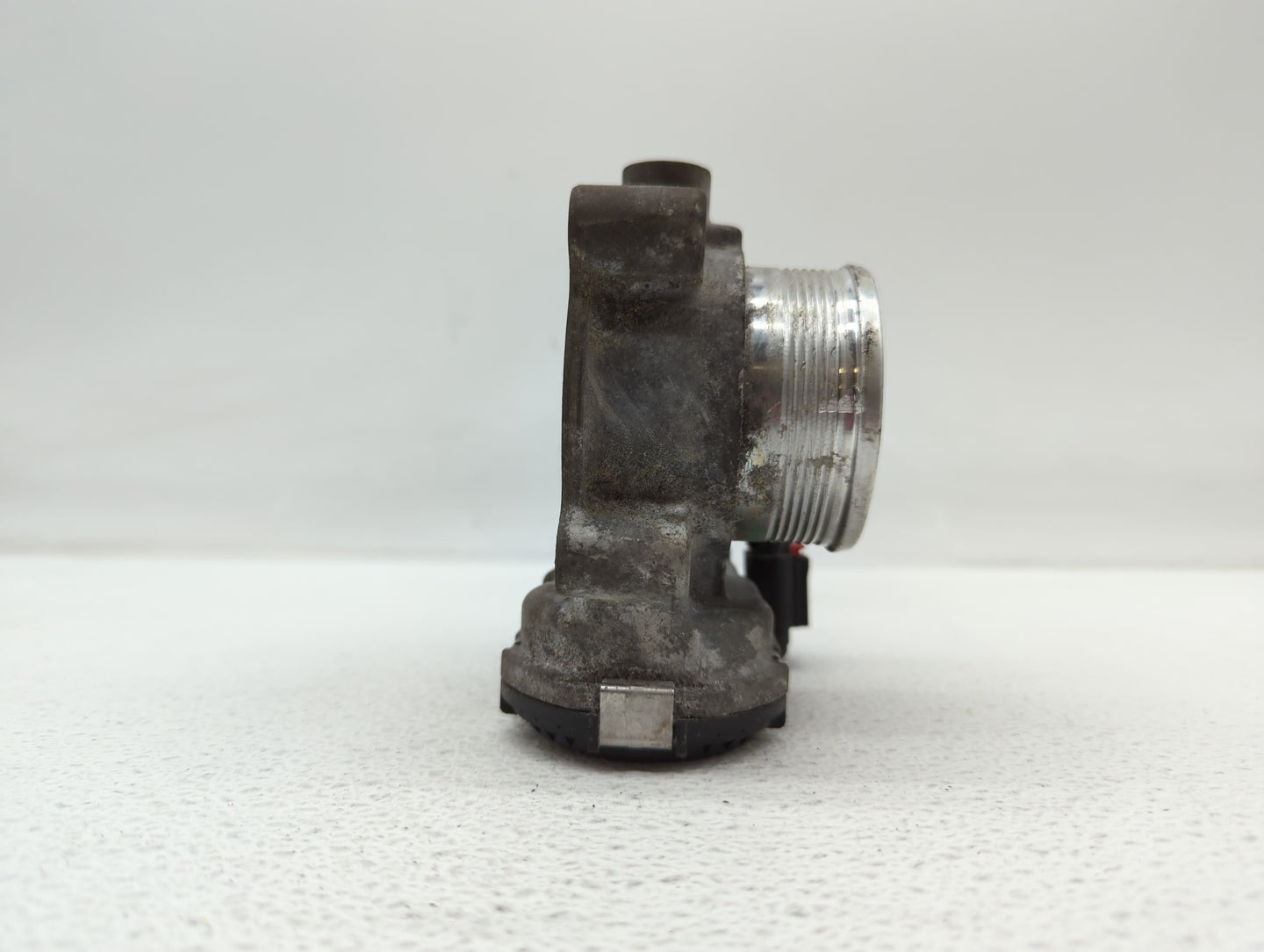 2014-2018 Ford Focus Throttle Body P/N:DS7E-9F991-BB Fits Fits 2014 2015 2016 2017 2018 2019 OEM Used Auto Parts - Oemusedau