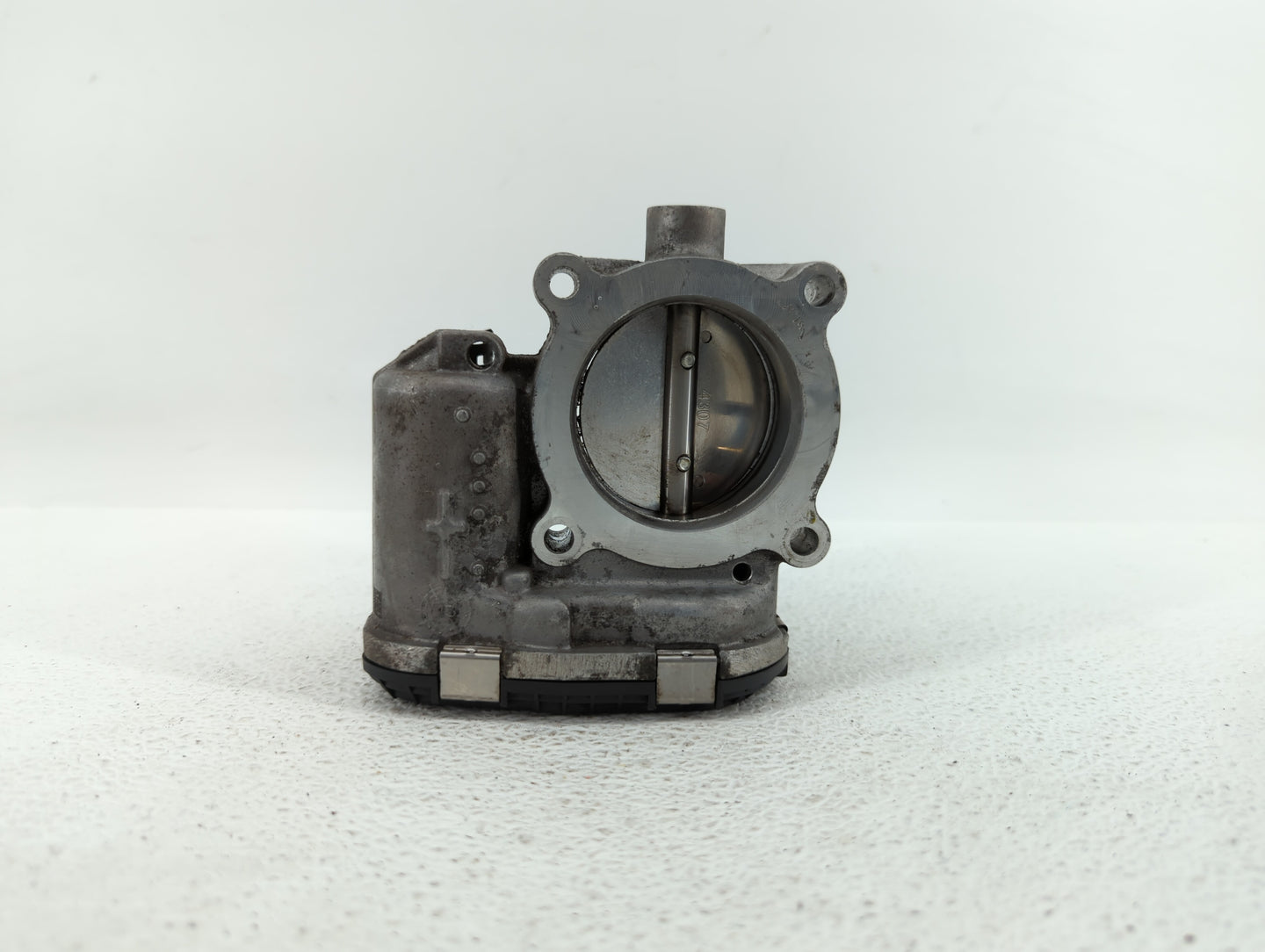 2014-2018 Ford Focus Throttle Body P/N:DS7E-9F991-BB Fits Fits 2014 2015 2016 2017 2018 2019 OEM Used Auto Parts - Oemusedau