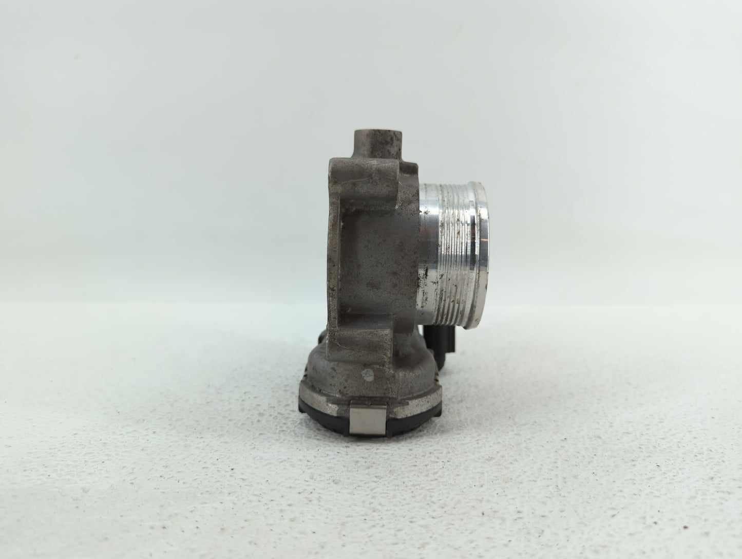 2014-2018 Ford Focus Throttle Body P/N:DS7E-9F991-BB Fits Fits 2014 2015 2016 2017 2018 2019 OEM Used Auto Parts - Oemusedau