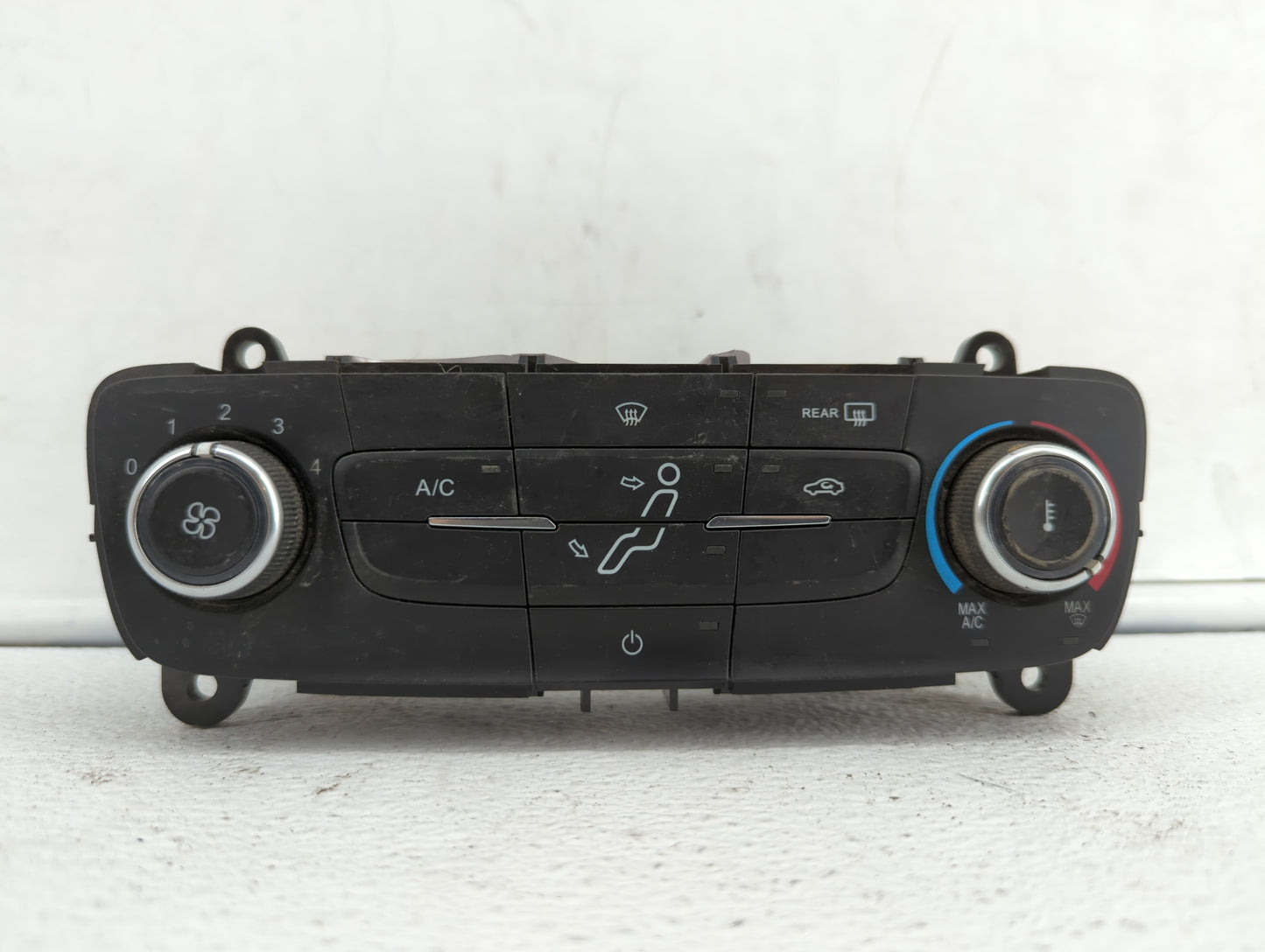 2015-2018 Ford Focus Climate Control Module Temperature AC/Heater Replacement P/N:F1ET-18K811-KD F1ET-18549 Fits OEM Used Au