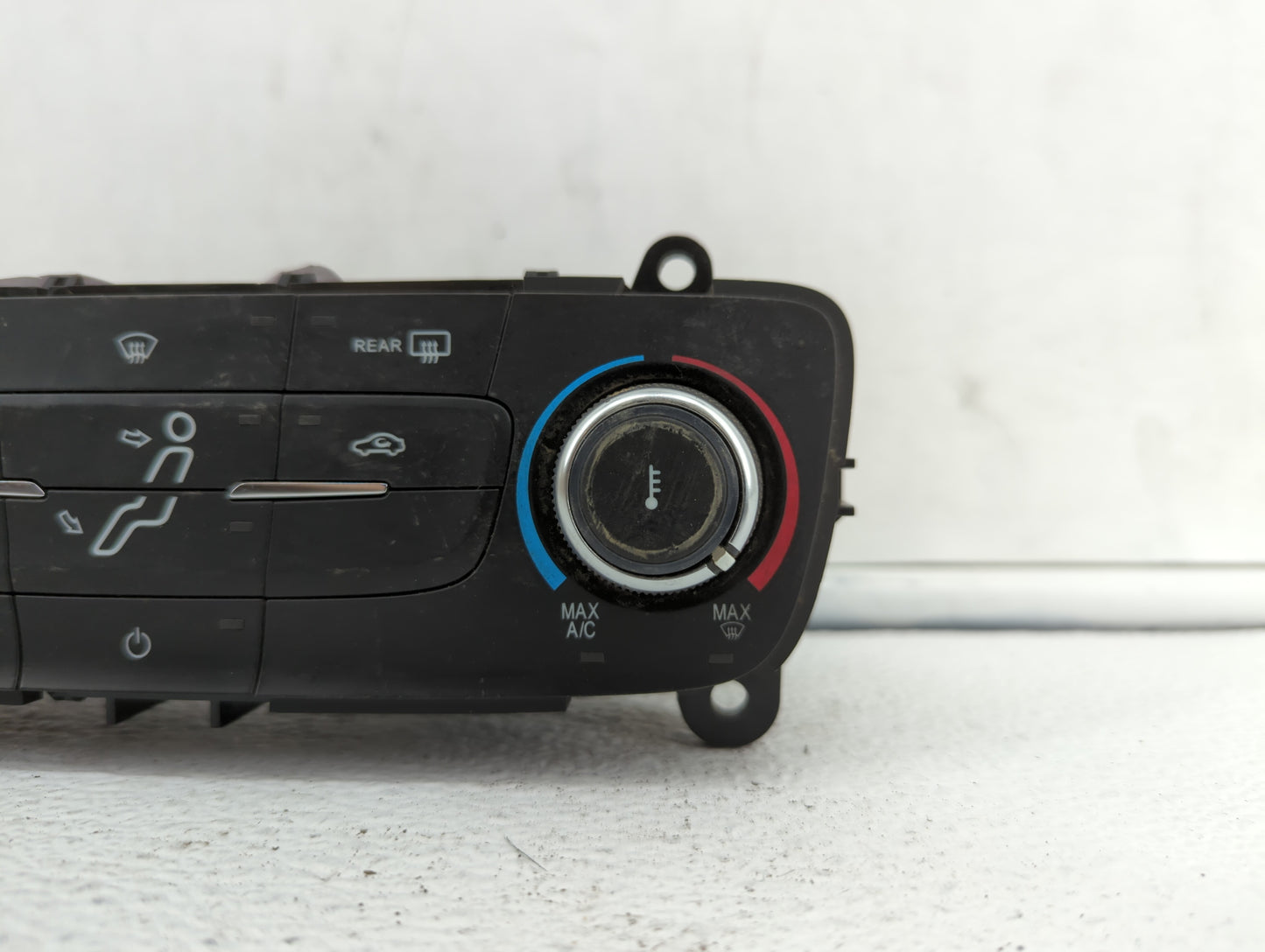 2015-2018 Ford Focus Climate Control Module Temperature AC/Heater Replacement P/N:F1ET-18K811-KD F1ET-18549 Fits OEM Used Au