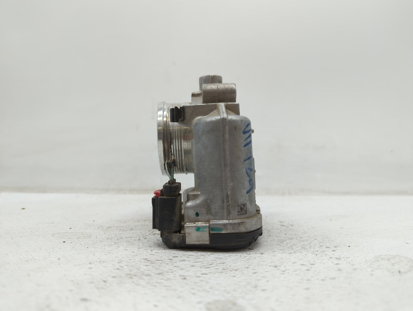 2014-2018 Ford Focus Throttle Body P/N:0 280 750 566 DS7E-9F991-BB Fits Fits 2014 2015 2016 2017 2018 2019 OEM Used Auto Par