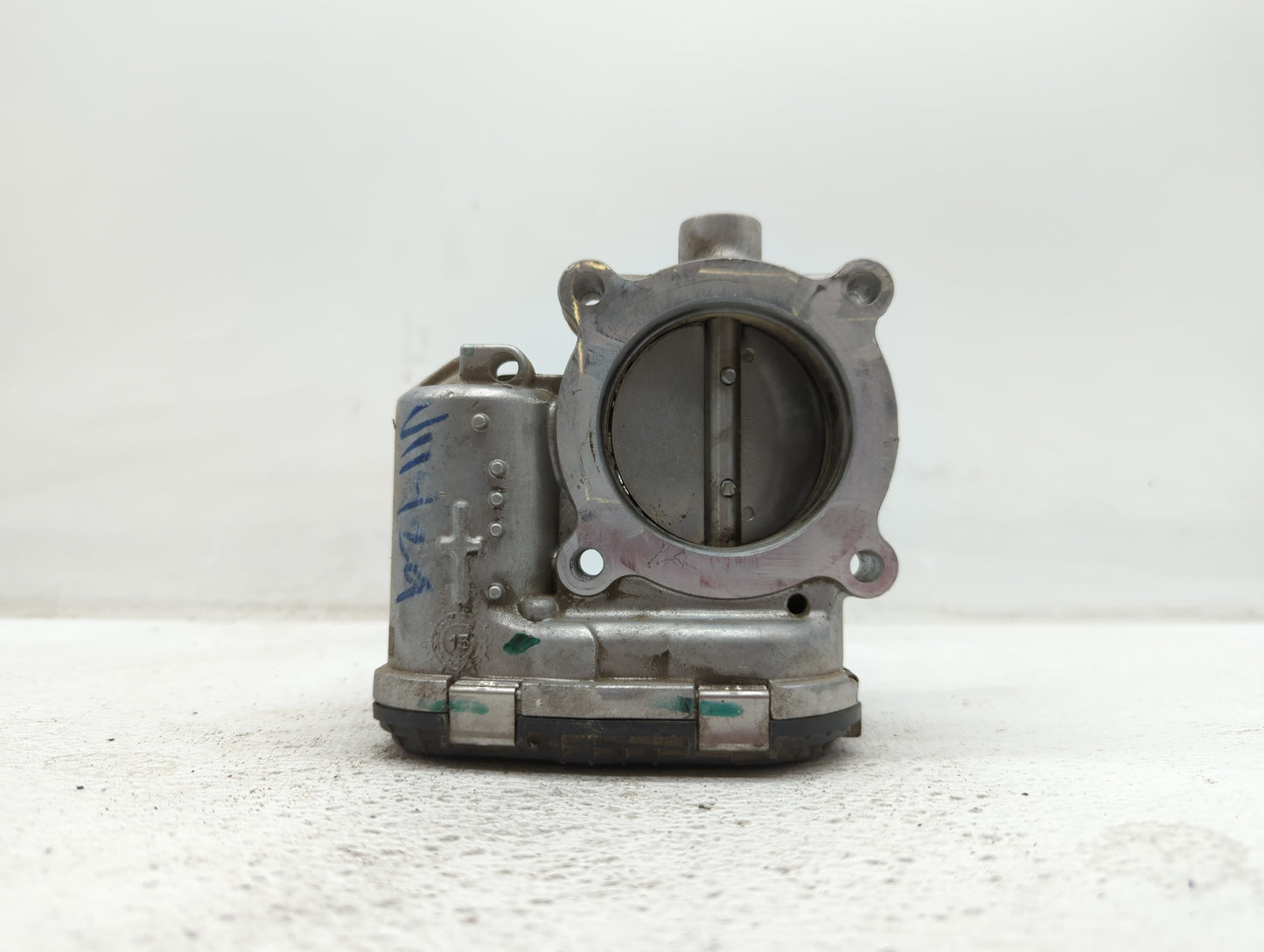 2014-2018 Ford Focus Throttle Body P/N:0 280 750 566 DS7E-9F991-BB Fits Fits 2014 2015 2016 2017 2018 2019 OEM Used Auto Par