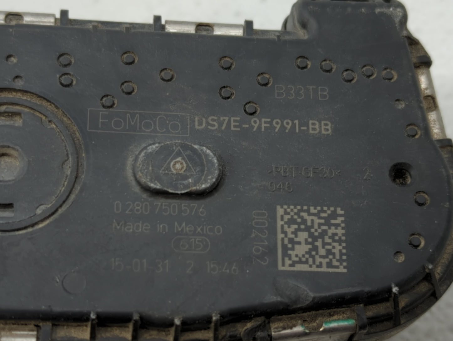2014-2018 Ford Focus Throttle Body P/N:0 280 750 566 DS7E-9F991-BB Fits Fits 2014 2015 2016 2017 2018 2019 OEM Used Auto Par