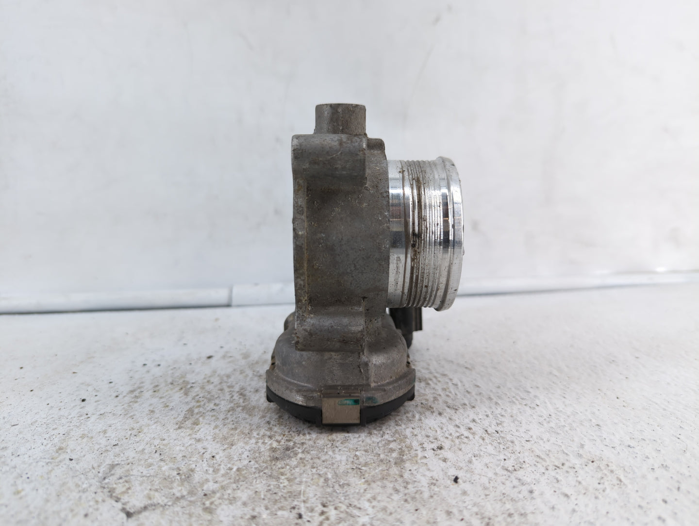 2014-2018 Ford Focus Throttle Body P/N:0 280 750 566 DS7E-9F991-BB Fits Fits 2014 2015 2016 2017 2018 2019 OEM Used Auto Par
