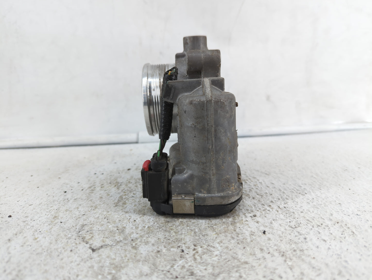 2014-2018 Ford Focus Throttle Body P/N:0 280 750 566 DS7E-9F991-BB Fits Fits 2014 2015 2016 2017 2018 2019 OEM Used Auto Par