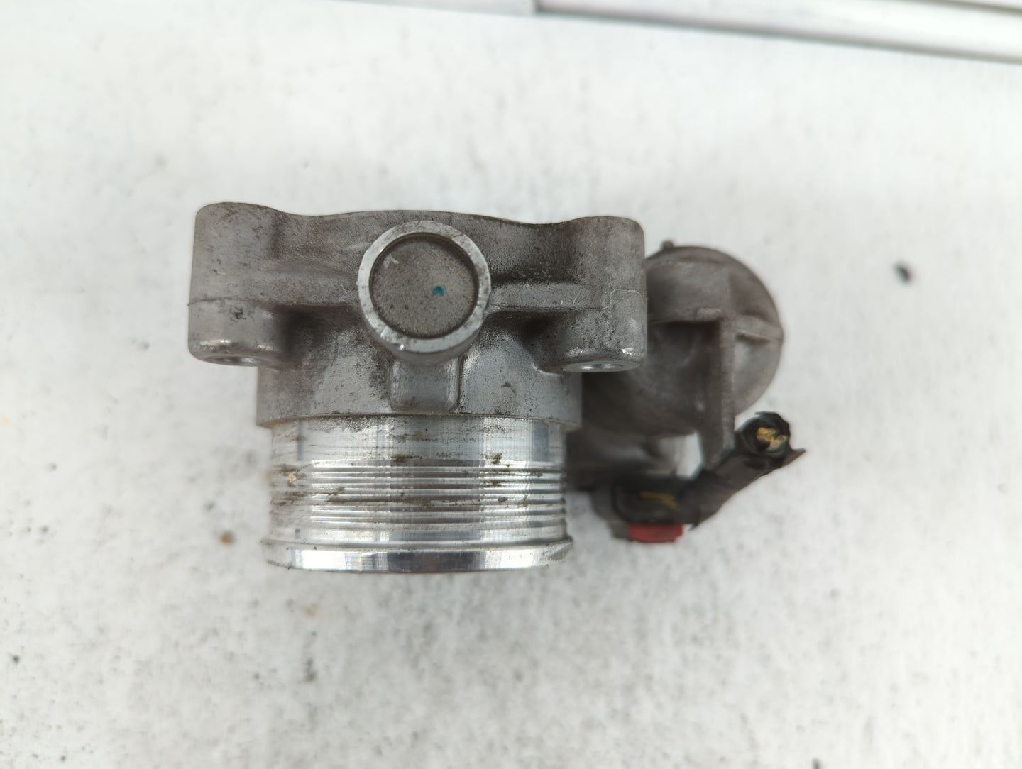 2014-2018 Ford Focus Throttle Body P/N:0 280 750 566 DS7E-9F991-BB Fits Fits 2014 2015 2016 2017 2018 2019 OEM Used Auto Par