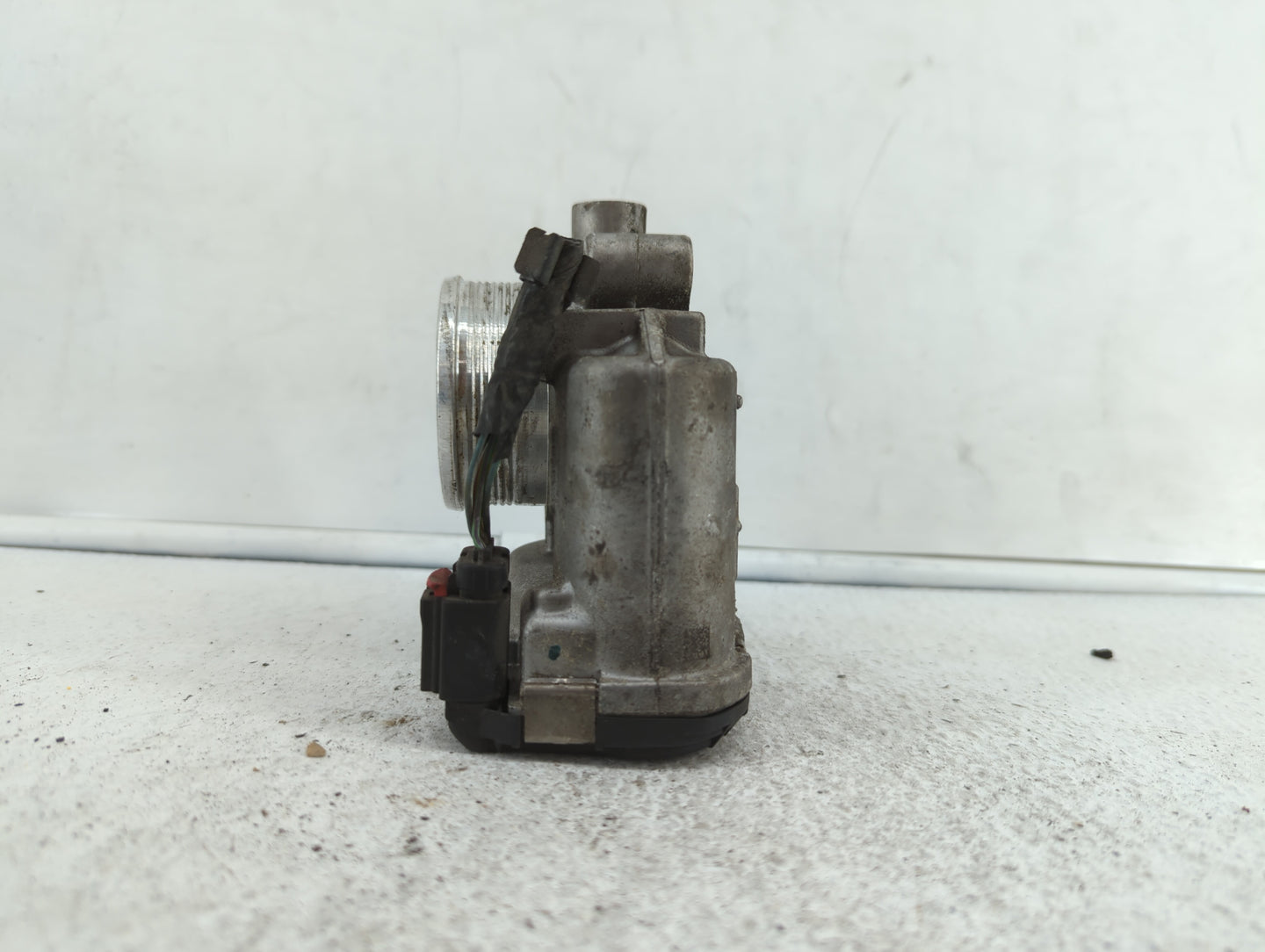 2014-2018 Ford Focus Throttle Body P/N:0 280 750 566 DS7E-9F991-BB Fits Fits 2014 2015 2016 2017 2018 2019 OEM Used Auto Par