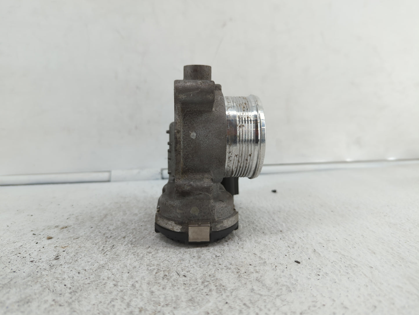 2014-2018 Ford Focus Throttle Body P/N:0 280 750 566 DS7E-9F991-BB Fits Fits 2014 2015 2016 2017 2018 2019 OEM Used Auto Par