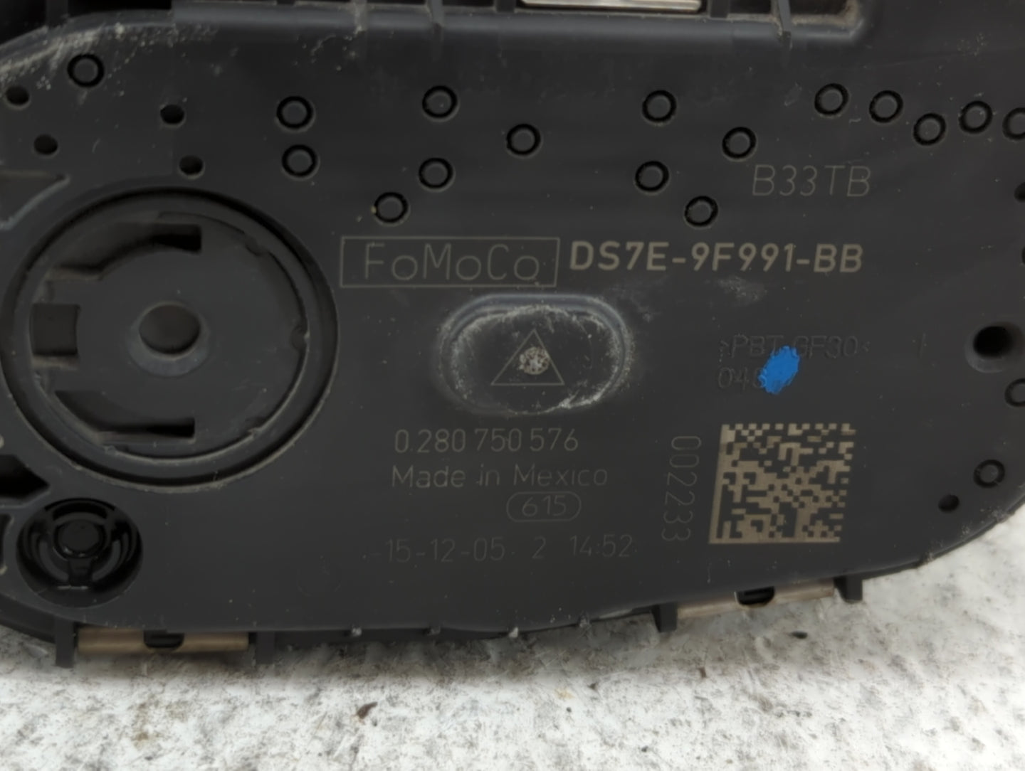 2014-2018 Ford Focus Throttle Body P/N:0 280 750 566 DS7E-9F991-BB Fits Fits 2014 2015 2016 2017 2018 2019 OEM Used Auto Par