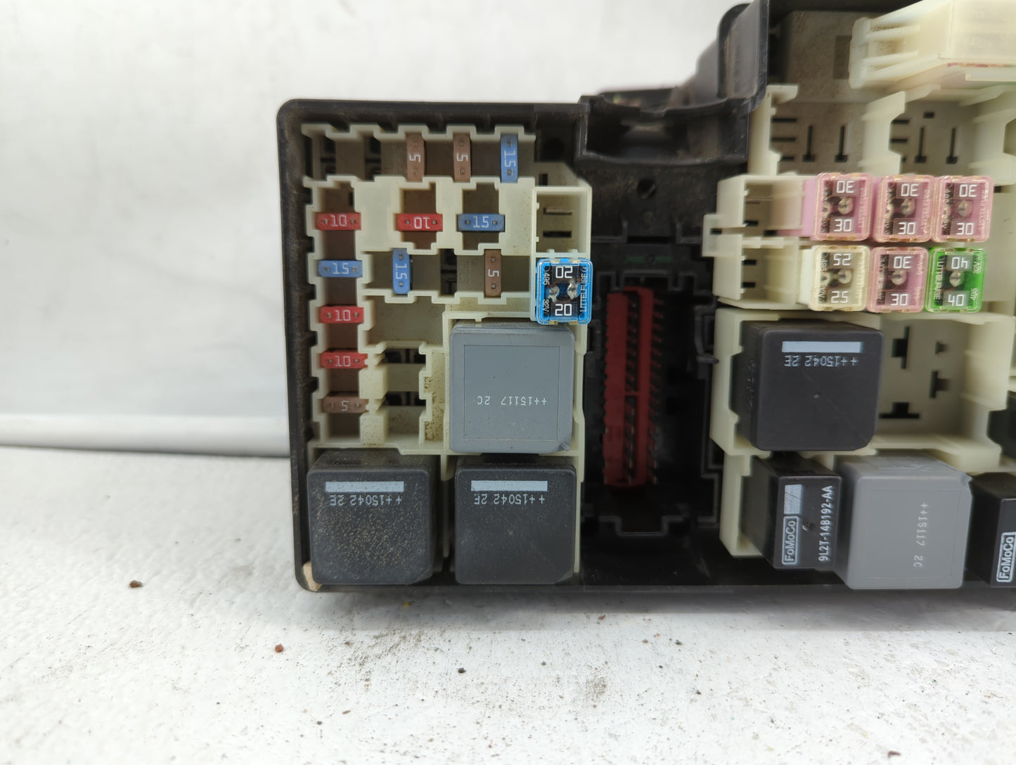 2015 Ford Focus Fusebox Fuse Box Panel Relay Module P/N:AV6T-14A067-AD AV6T-14A142-AB Fits OEM Used Auto Parts - Oemusedauto