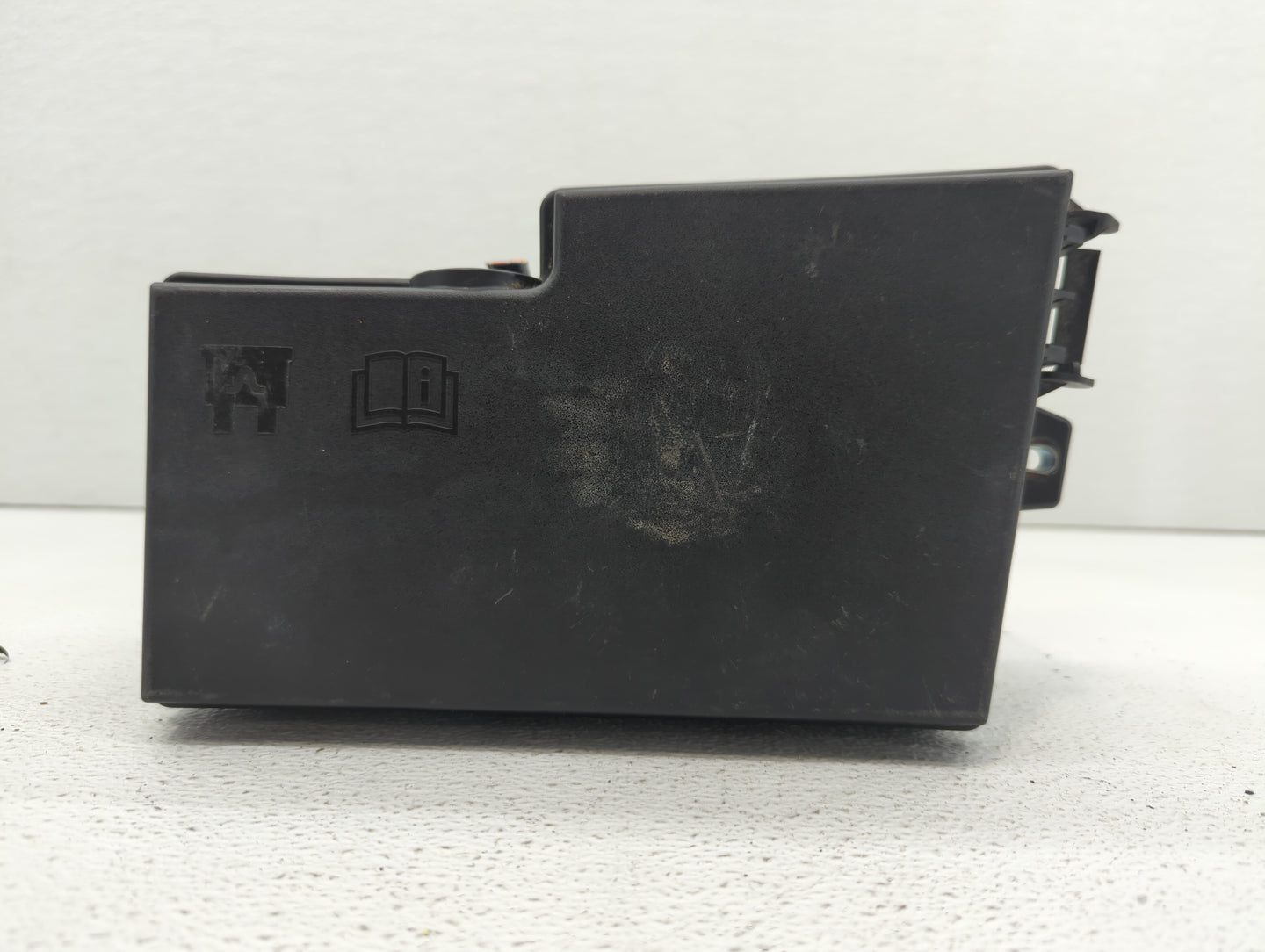 2015 Ford Focus Fusebox Fuse Box Panel Relay Module P/N:AV6T-14A067-AD AV6T-14A142-AB Fits OEM Used Auto Parts - Oemusedauto