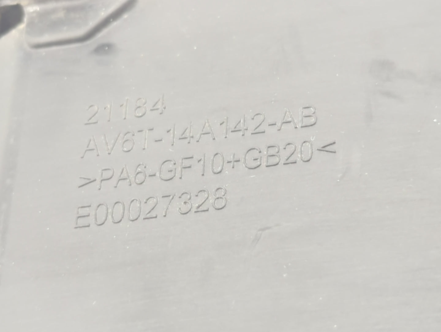 2015 Ford Focus Fusebox Fuse Box Panel Relay Module P/N:AV6T-14A067-AD AV6T-14A142-AB Fits OEM Used Auto Parts - Oemusedauto