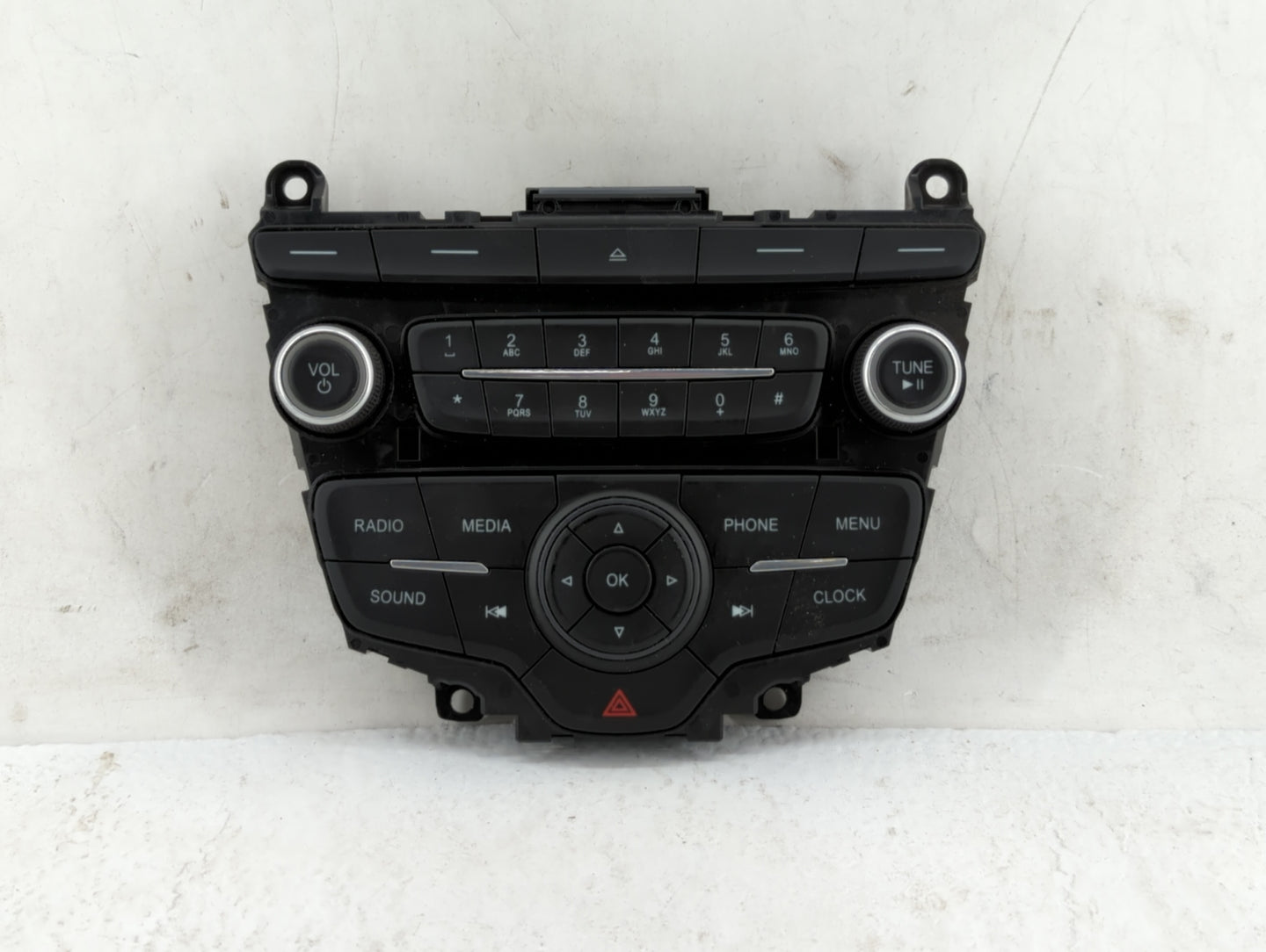 2015-2018 Ford Focus Am Fm Cd Player Radio Receiver - Oemusedautoparts1.com