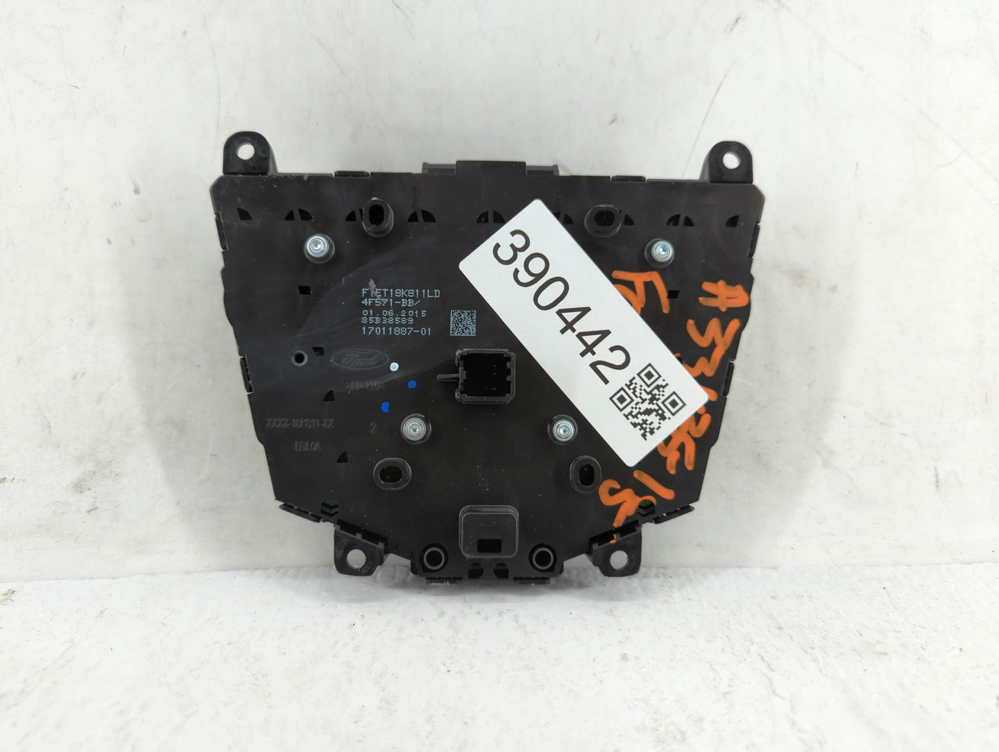 2015-2018 Ford Focus Am Fm Cd Player Radio Receiver - Oemusedautoparts1.com
