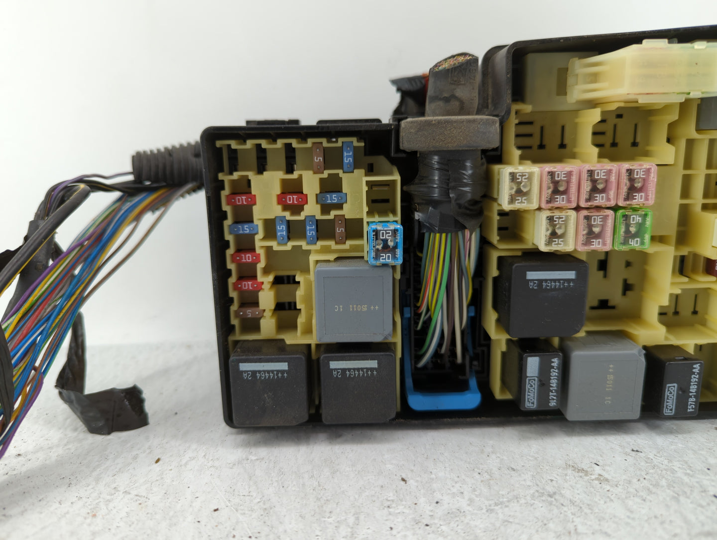 2015 Ford Focus Fusebox Fuse Box Panel Relay Module P/N:AV6T-14A067-AD AV6T-14A142-AB Fits OEM Used Auto Parts - Oemusedauto