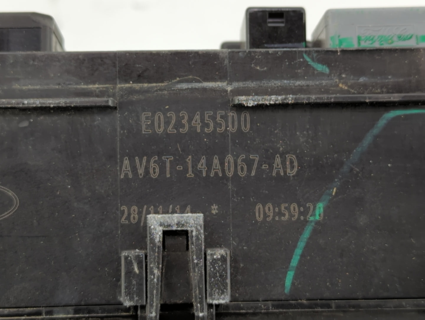 2015 Ford Focus Fusebox Fuse Box Panel Relay Module P/N:AV6T-14A067-AD AV6T-14A142-AB Fits OEM Used Auto Parts - Oemusedauto