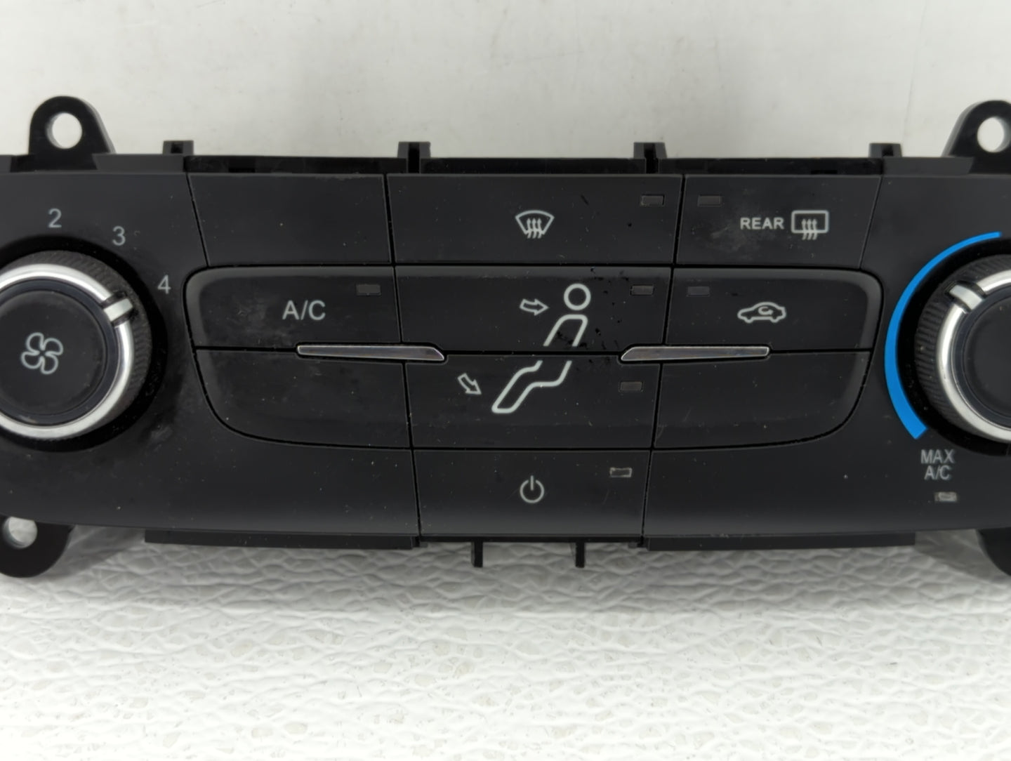 2015-2018 Ford Focus Climate Control Module Temperature AC/Heater Replacement P/N:F1ET-19980-JG F1ET-19980-JJ Fits OEM Used 