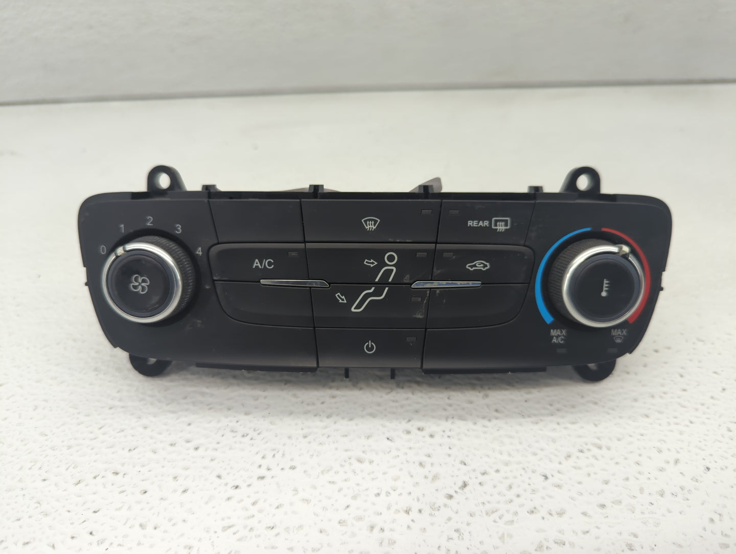 2015-2018 Ford Focus Climate Control Module Temperature AC/Heater Replacement P/N:F1ET-19980-JG F1ET-19980-JJ Fits OEM Used 