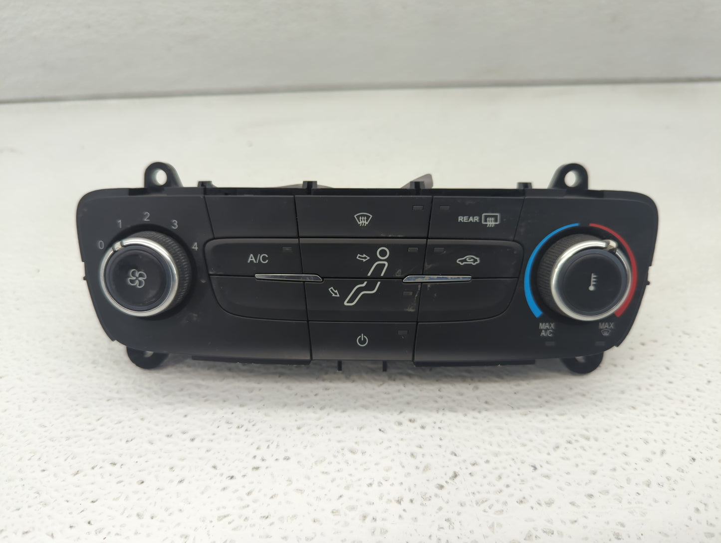 2015-2018 Ford Focus Climate Control Module Temperature AC/Heater Replacement P/N:F1ET-19980-JG F1ET-19980-JJ Fits OEM Used 