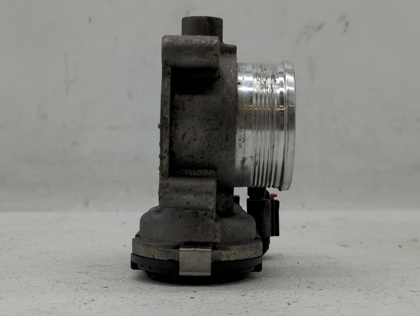 2014-2018 Ford Focus Throttle Body P/N:DS7E-9F991-BD DS7E-9F991-BB Fits Fits 2014 2015 2016 2017 2018 2019 2020 2021 2022 OE