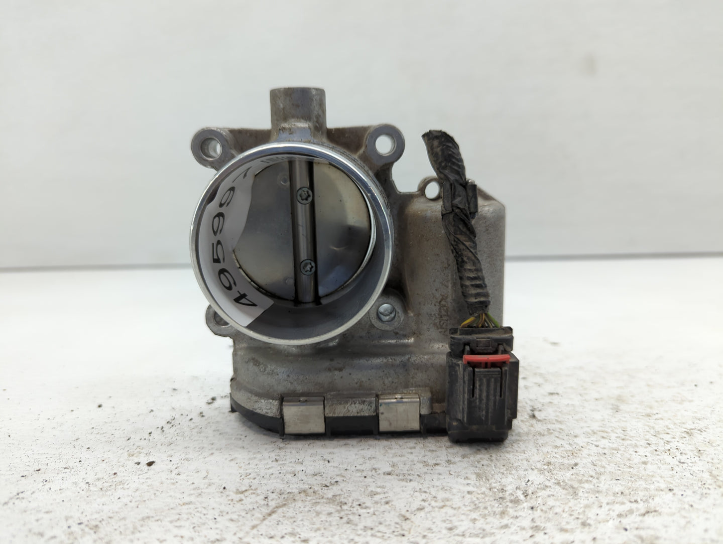 2014-2018 Ford Focus Throttle Body P/N:DS7E-9F991-BB Fits Fits 2014 2015 2016 2017 2018 2019 2020 2021 2022 OEM Used Auto Pa