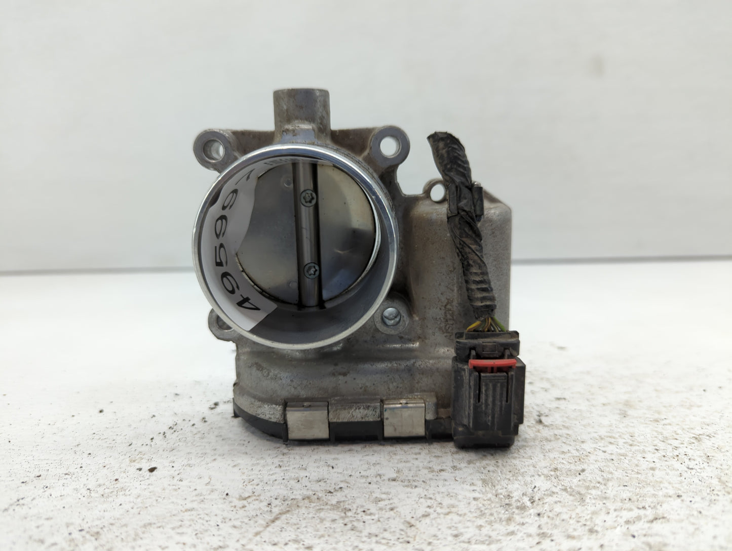 2014-2018 Ford Focus Throttle Body P/N:DS7E-9F991-BB Fits Fits 2014 2015 2016 2017 2018 2019 2020 2021 2022 OEM Used Auto Pa