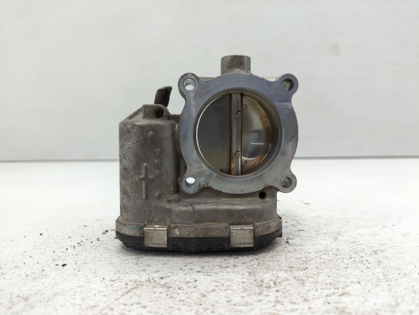 2014-2018 Ford Focus Throttle Body P/N:DS7E-9F991-BB Fits Fits 2014 2015 2016 2017 2018 2019 2020 2021 2022 OEM Used Auto Pa