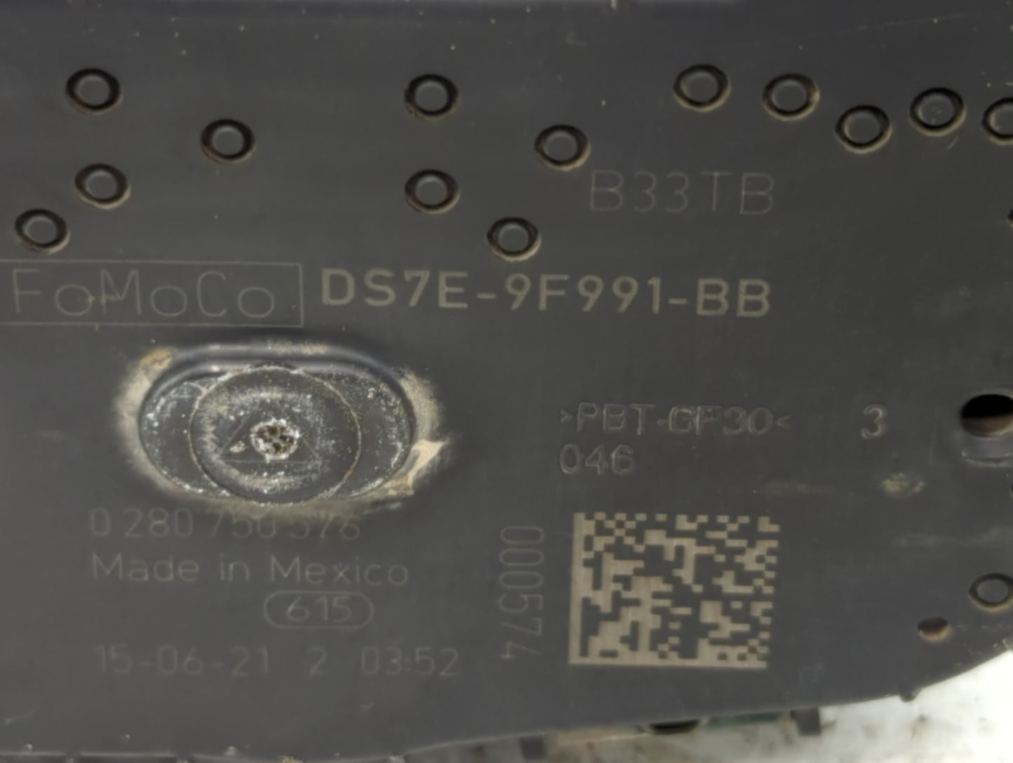 2014-2018 Ford Focus Throttle Body P/N:DS7E-9F991-BB Fits Fits 2014 2015 2016 2017 2018 2019 2020 2021 2022 OEM Used Auto Pa