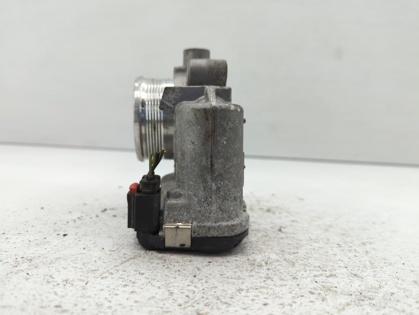 2014-2018 Ford Focus Throttle Body P/N:DS7E-9F991-BB Fits Fits 2014 2015 2016 2017 2018 2019 2020 2021 2022 OEM Used Auto Pa