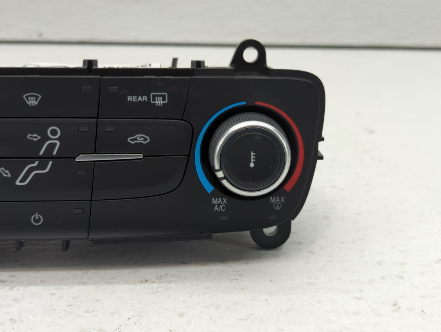 2015-2018 Ford Focus Climate Control Module Temperature AC/Heater Replacement P/N:F1ET-19980-EF F1ET-19980-JJ Fits OEM Used 