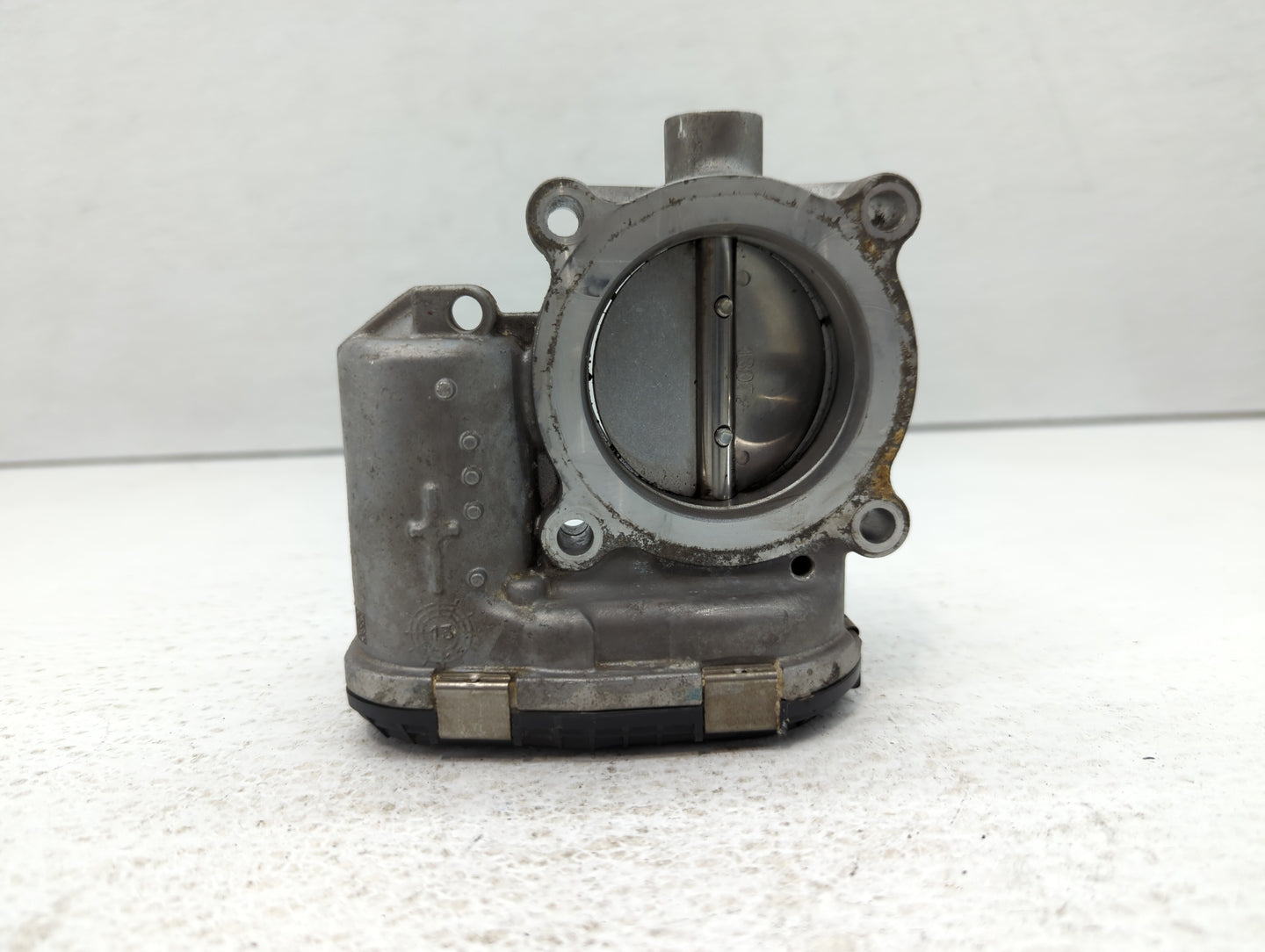 2014-2018 Ford Focus Throttle Body P/N:DS7E-9F991-BB Fits Fits 2014 2015 2016 2017 2018 2019 2020 2021 2022 OEM Used Auto Pa