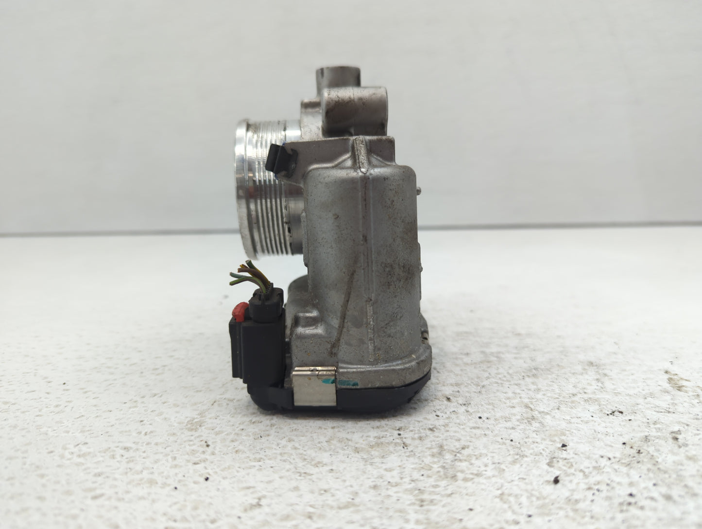 2014-2018 Ford Focus Throttle Body P/N:DS7E-9F991-BB Fits Fits 2014 2015 2016 2017 2018 2019 2020 2021 2022 OEM Used Auto Pa