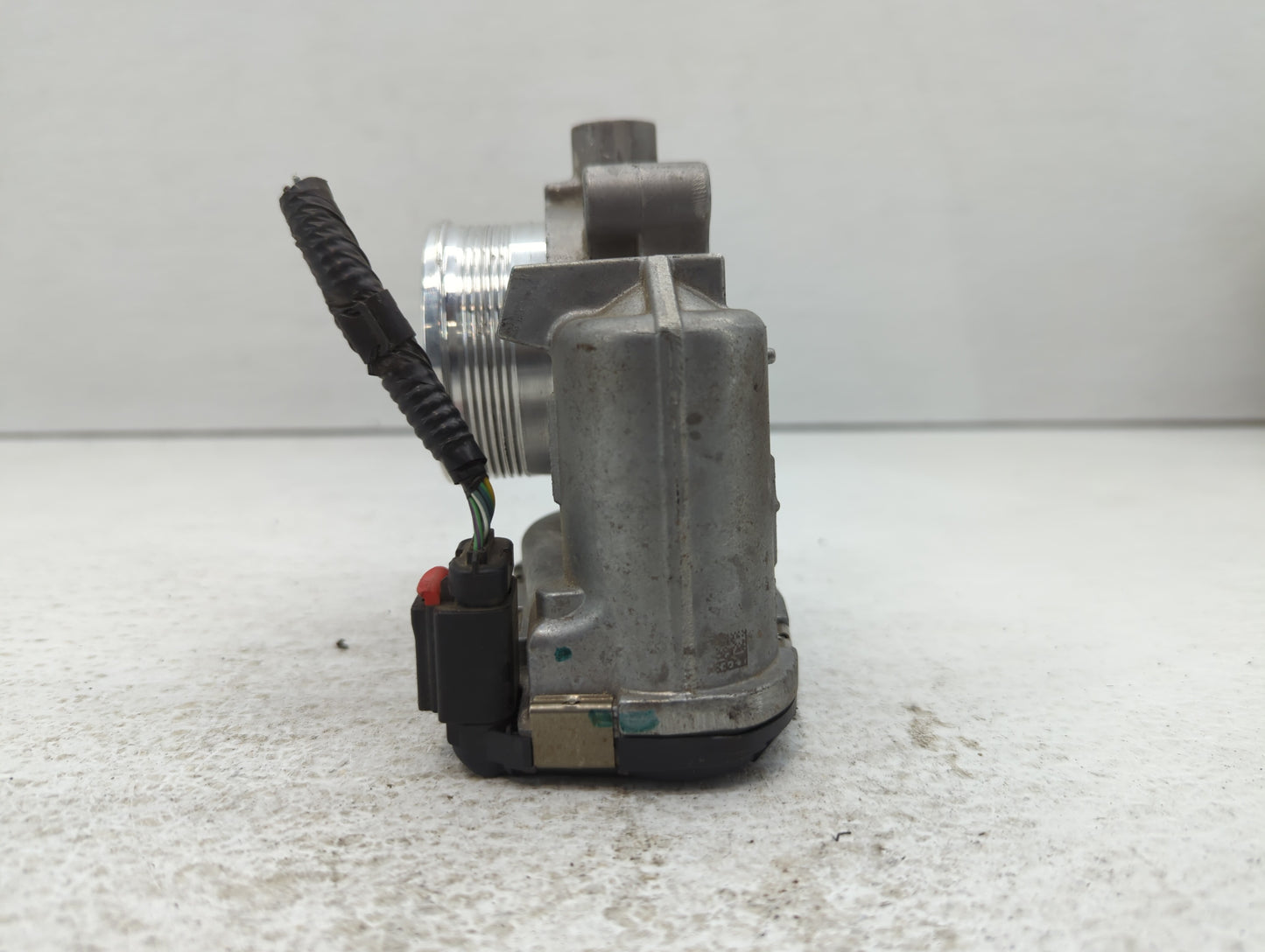 2014-2018 Ford Focus Throttle Body P/N:DS7E-9F991-BB Fits Fits 2014 2015 2016 2017 2018 2019 2020 2021 2022 OEM Used Auto Pa
