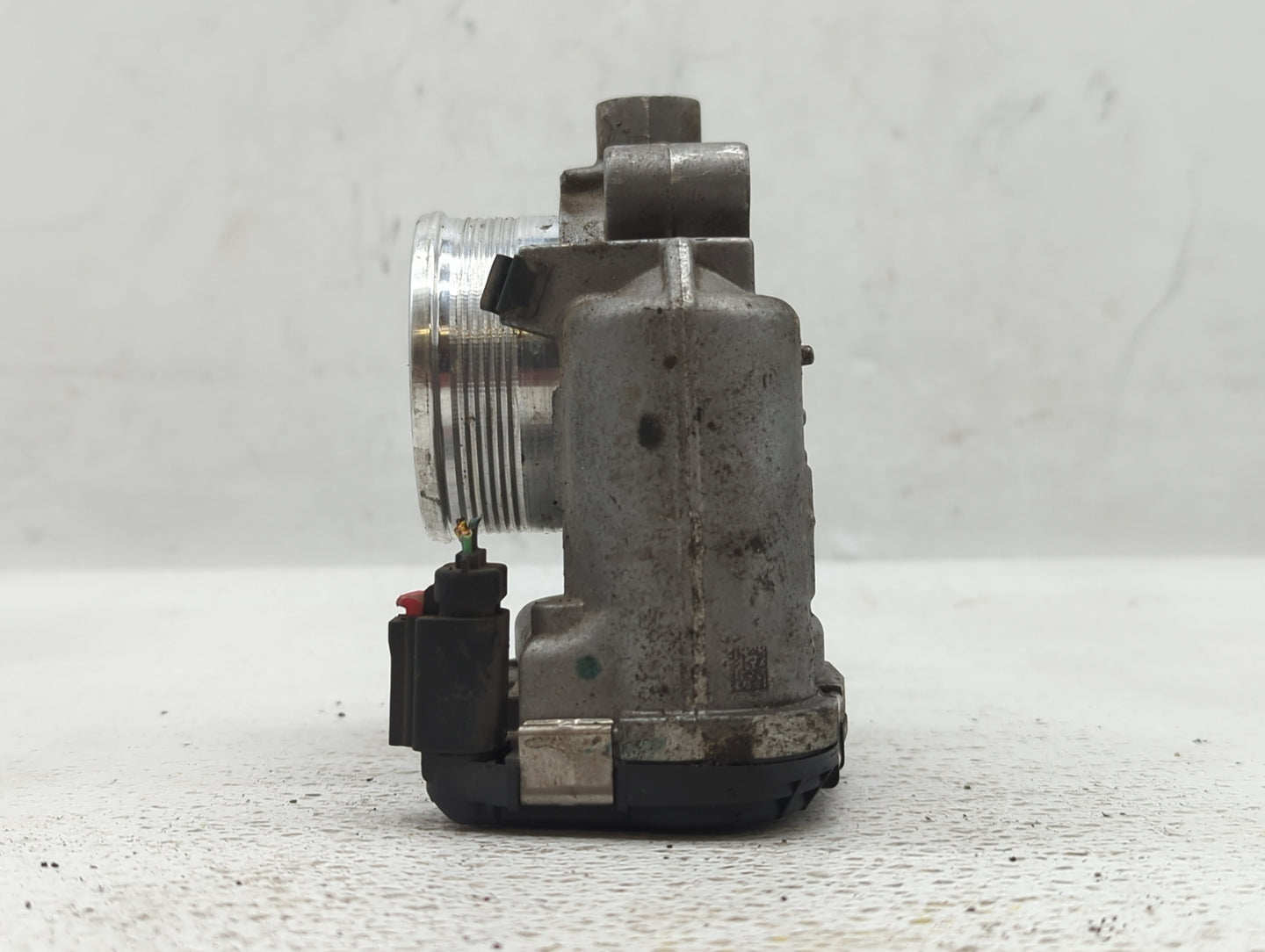 2014-2018 Ford Focus Throttle Body P/N:DS7E-9F991-BB Fits Fits 2014 2015 2016 2017 2018 2019 2020 2021 2022 OEM Used Auto Pa
