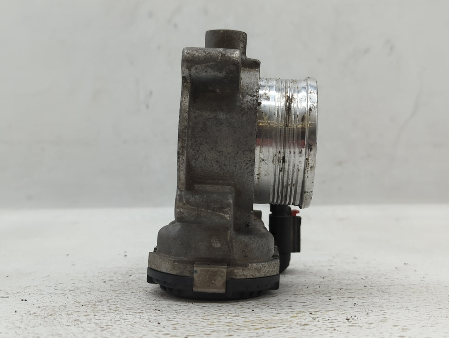 2014-2018 Ford Focus Throttle Body P/N:DS7E-9F991-BB Fits Fits 2014 2015 2016 2017 2018 2019 2020 2021 2022 OEM Used Auto Pa
