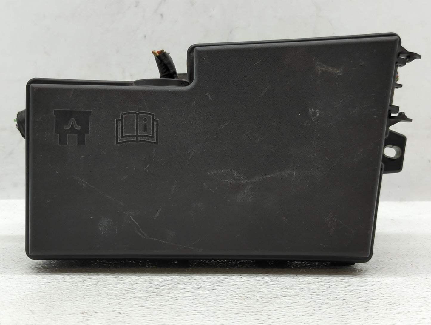 2015 Ford Focus Fusebox Fuse Box Panel Relay Module P/N:AV6T-14A142-AB Fits OEM Used Auto Parts - Oemusedautoparts1.com